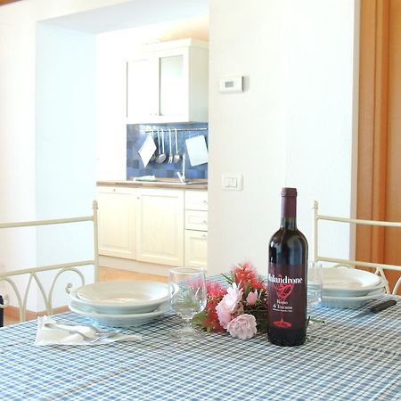 Casa Vacanza Il Malandrone Vada Esterno foto