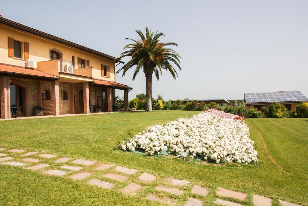 Casa Vacanza Il Malandrone Vada Esterno foto
