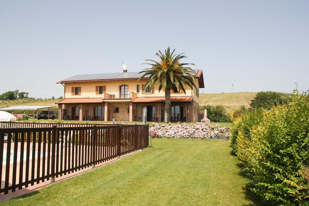Casa Vacanza Il Malandrone Vada Esterno foto